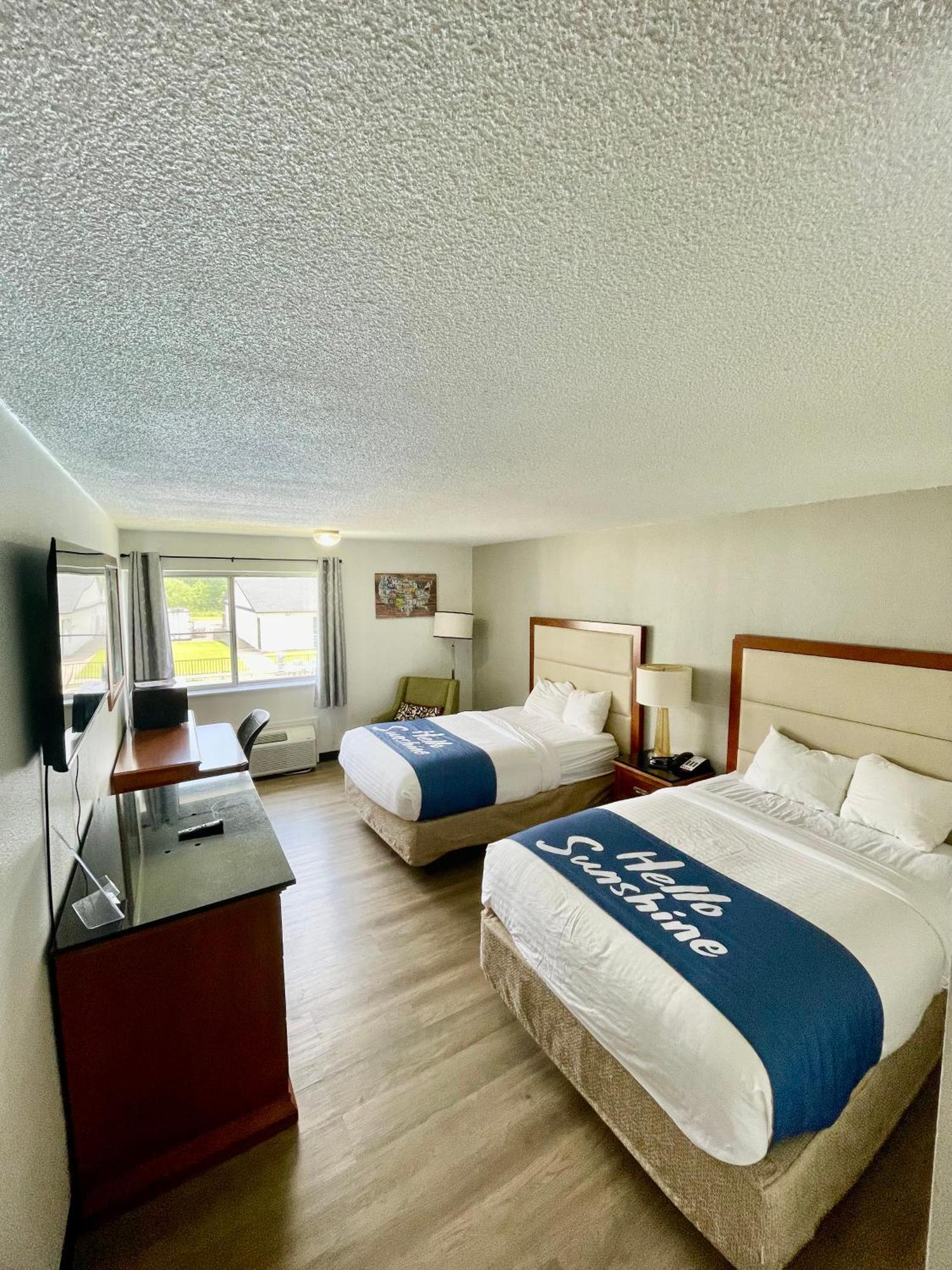 Econo Hotel 2*