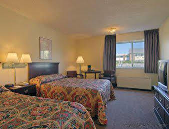 Econo Hotel