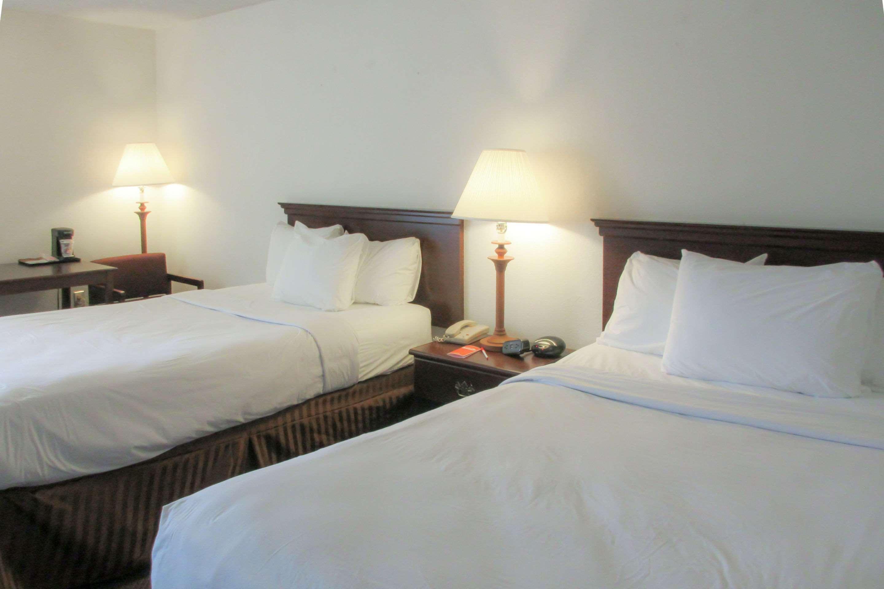Days By Wyndham Erie 2*