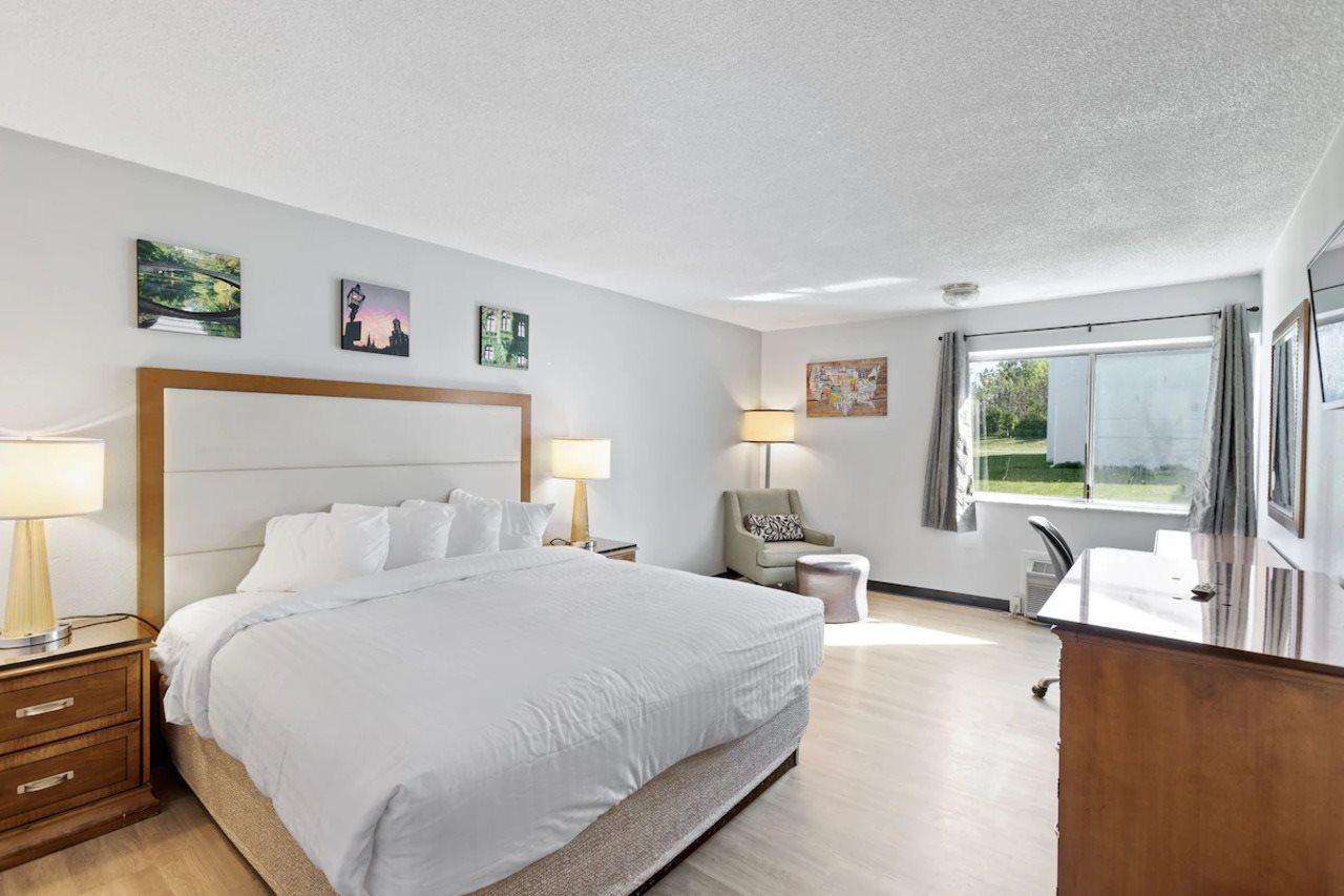 Days By Wyndham Erie 2*
