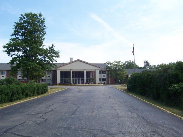 Days By Wyndham Erie Hotel 2*